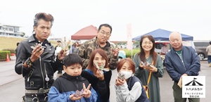 ト
            <tr>
              <td bgcolor=